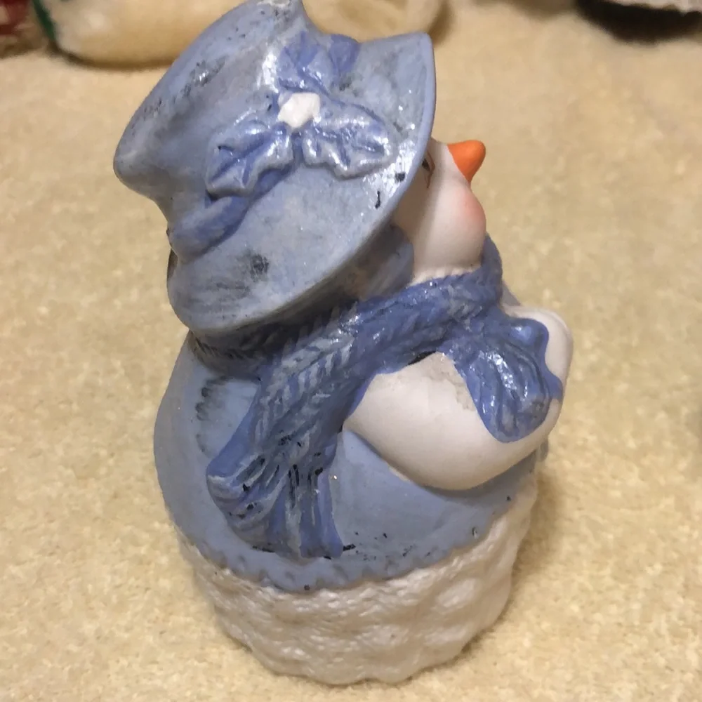 K's Collection 2 Snowman Figurines - Christmas Decoration 5.75”x 4” - 3 lbs - Picture 3 of 13